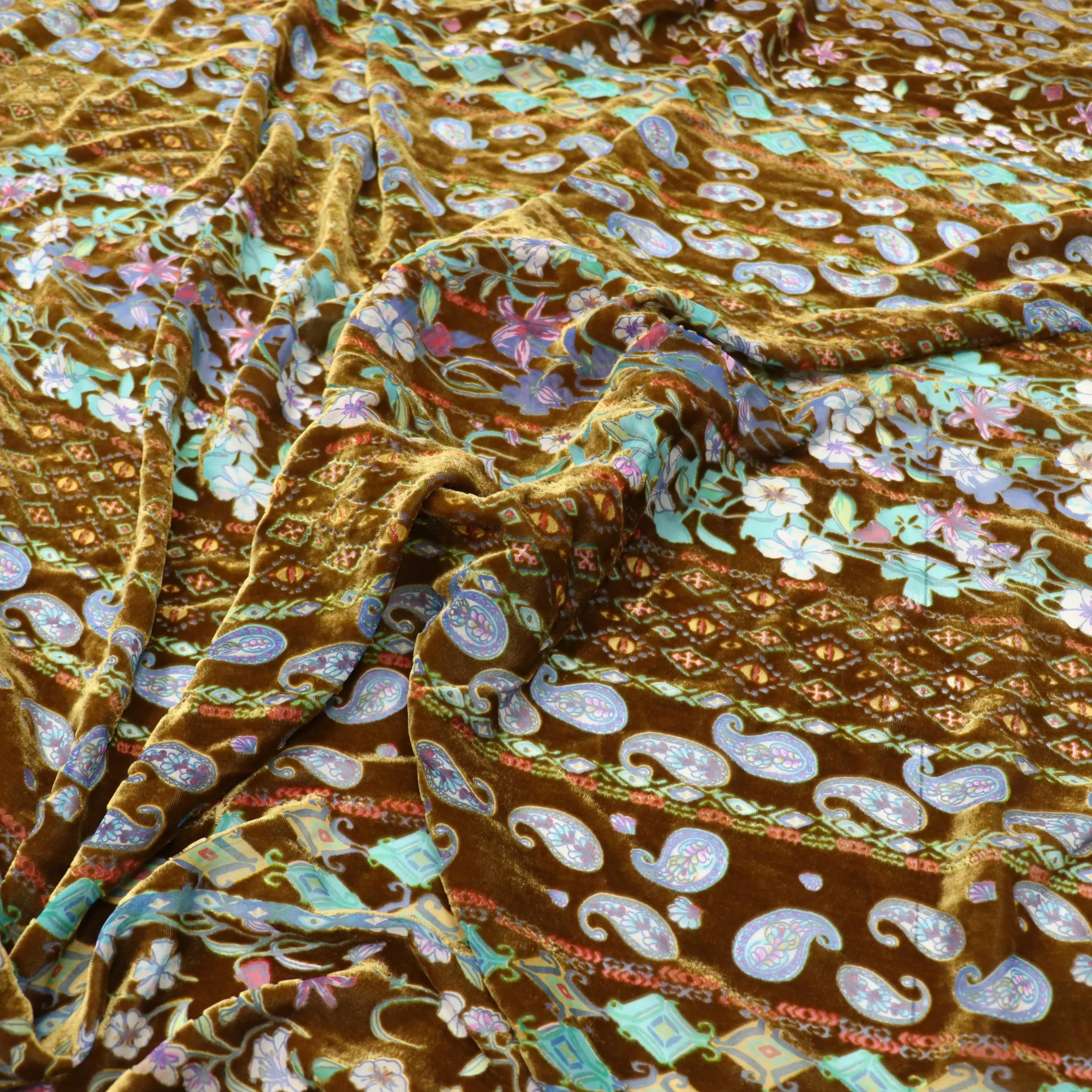 Custom-Made-Floral-Print-Velour-Viscose-Nylon.jpg_4000x4000q95-14.webp