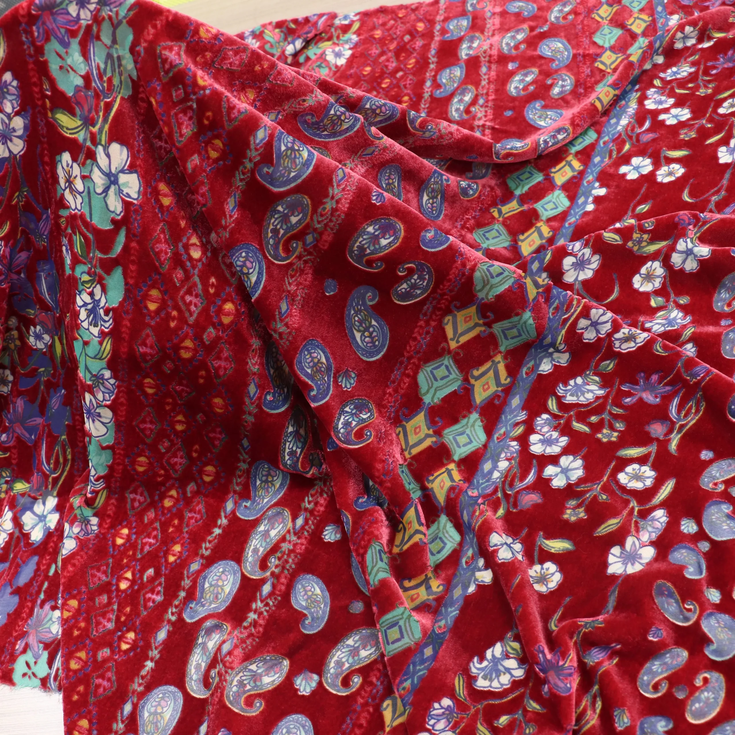Custom-Made-Floral-Print-Velour-Viscose-Nylon.jpg_4000x4000q95-18.webp