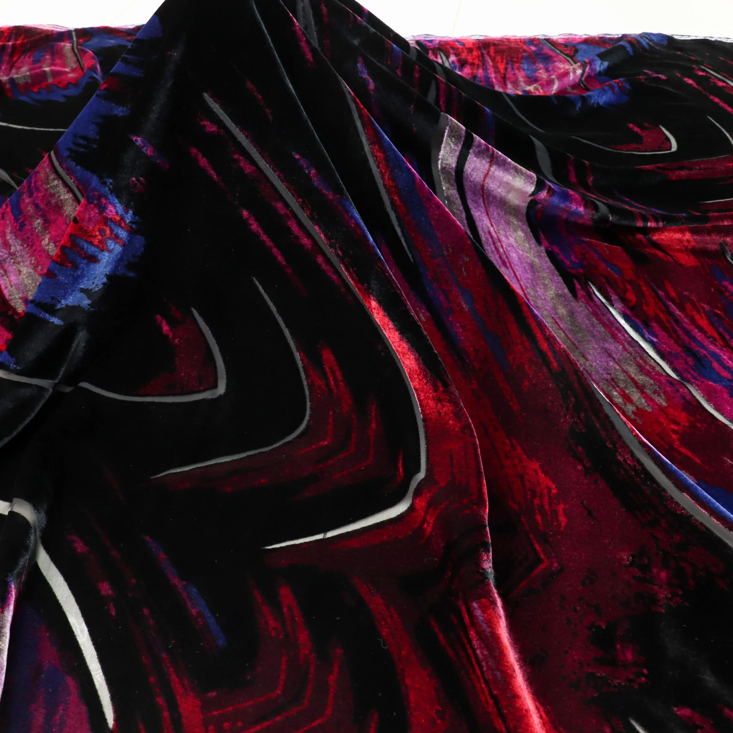 Custom-Made-Woven-Breathable-Plain-Dyed-Nylon.jpg_4000x4000q95-4.webp