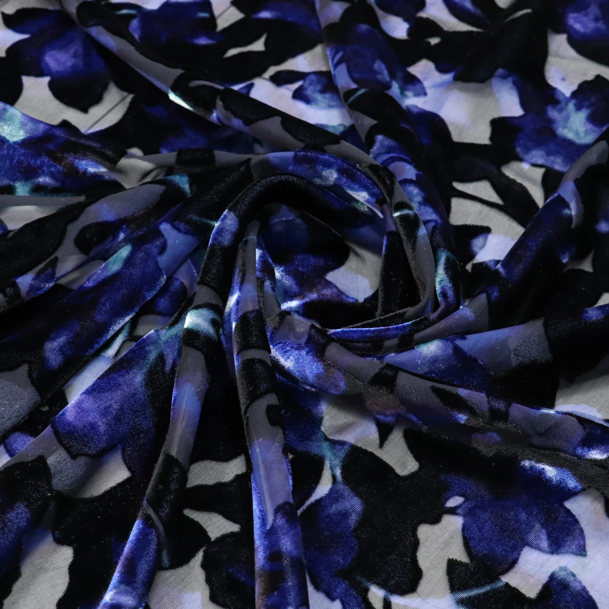 New-Design-Woven-Nylon-Viscose-Velvet-Fabric.jpg_4000x4000q95-18.webp