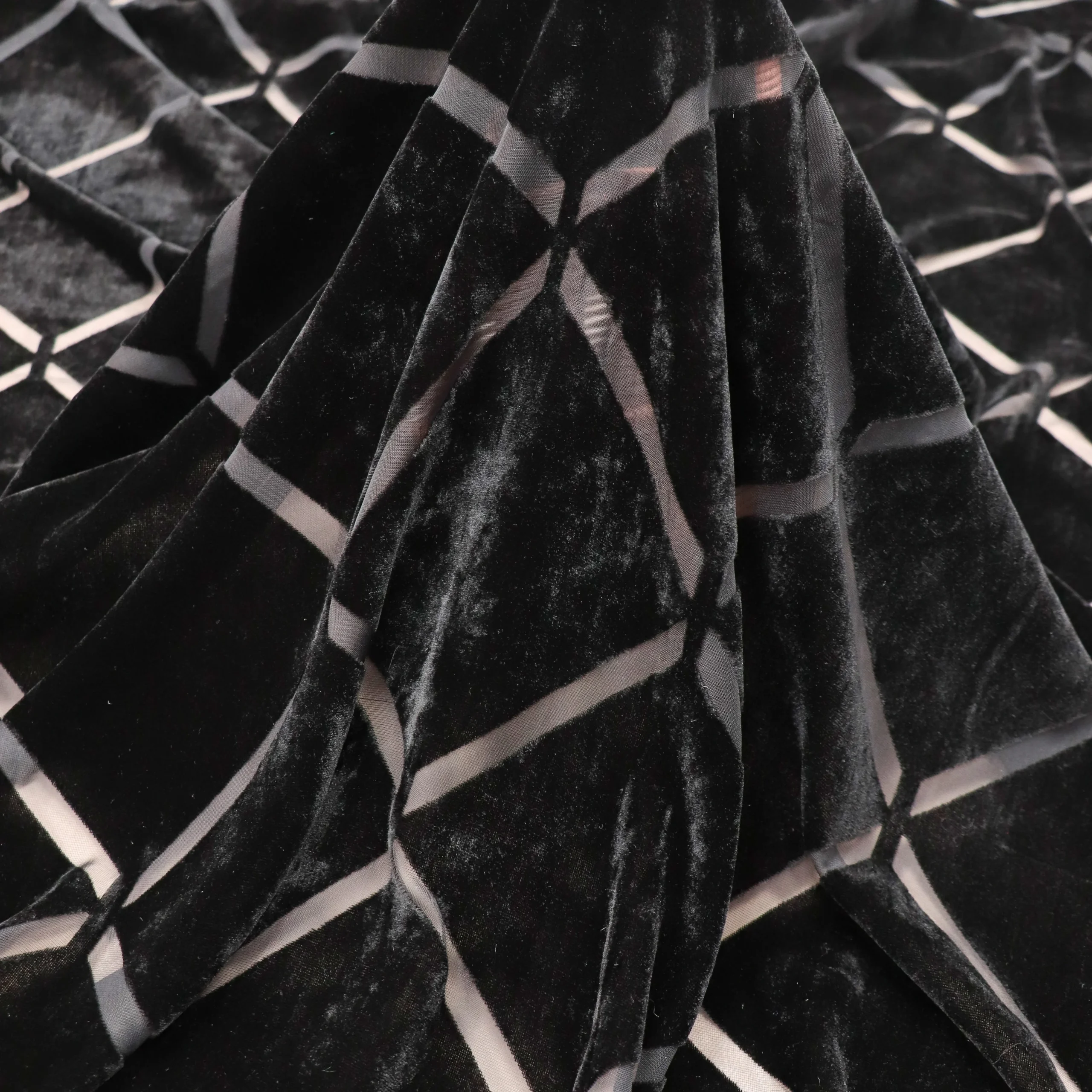 New-Design-Woven-Nylon-Viscose-Velvet-Silk.jpg_4000x4000q95-15.webp